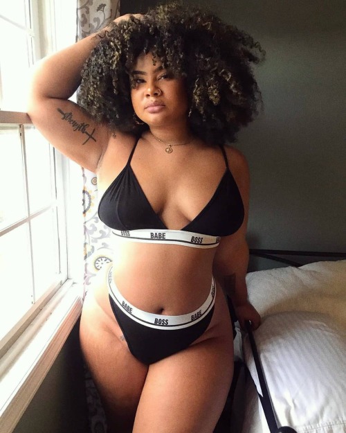 Curvy-Babezz:  Looking For A Curvy Babe In Your Area?