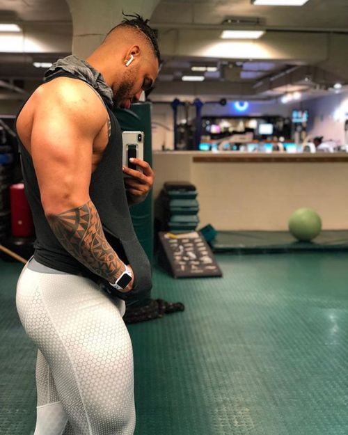 themaleasshall: @jesussuperman90
