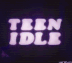 https://69.media.tumblr.com/9b9c39c5505905f89ece1b1d0bf82851/tumblr_mhm0piBvNE1rsxbklo1_500.gif