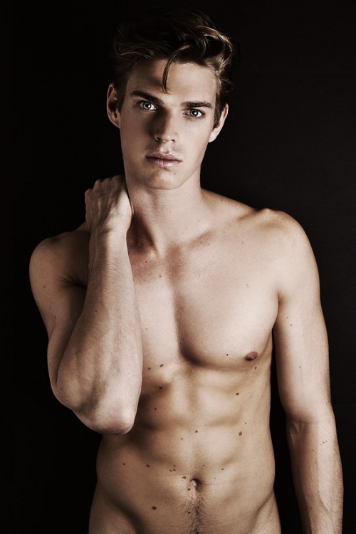 tobytoy:  Zack Hartwanger by Deon Jackson 