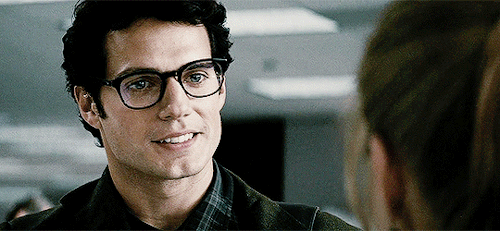 amancanfly:Here’s Clark smiling↳ for @chanmanthe2nd