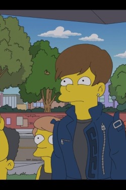 amazingemmaisonfire:  lordjesusfries:Guys I found Dan on the SimpsonsBefore I even got to your comment I went holy crap its Dan