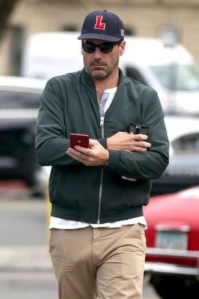 famous-naked-male:  Jon Hamm vpl