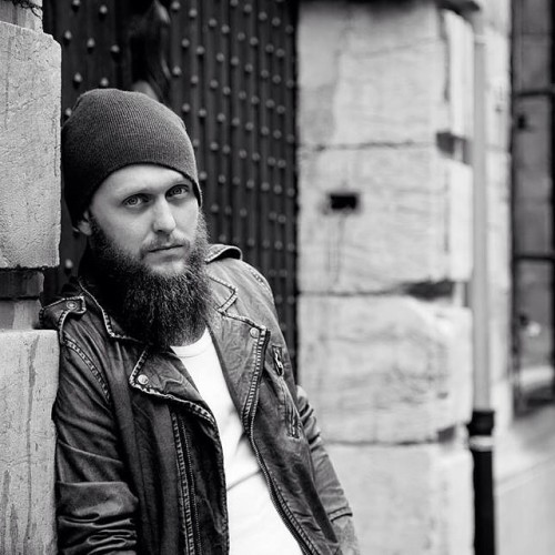 Another great shot by Charlotte Heynen. (NL)#shoot #beard #beards #beardmodel #man #antwerp #photo