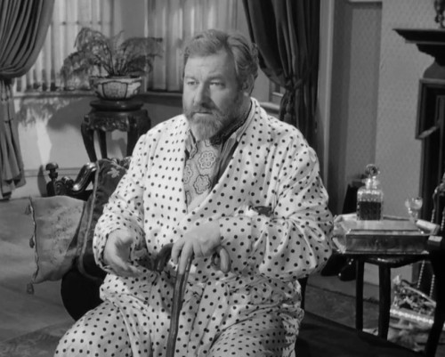  British chubby actor in the movies in the 1960s. James Robertson Justice. A big bear of a man. Know