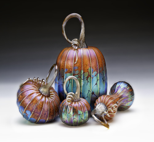 bloodstainbowbarnacle: fuskida: Glass Pumpkins - by Jack Pine Studio -source- I NEED ALL THE GOURDS 