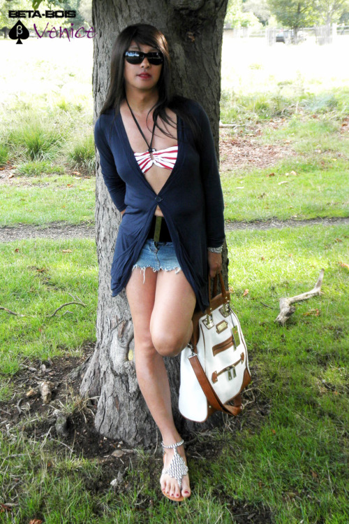 venicec: Is my skirt too short?