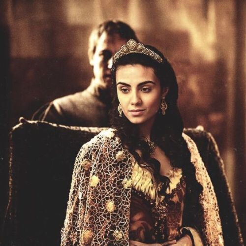 sartorialadventure: Aiysha Hart as Princess Ariadne in BBC’s Atlantis