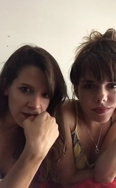 sharkteethunderneathmysocks: viole y juli - instagram live 03/03/2018
