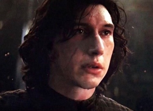 swolo-ren:Not to be that bitch™️ but Kylo was looking like a five-course meal in TLJ, Bon Appétit