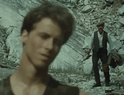 8e3691e9c8dbf9410f828a32157b4a44231daa67.gifv