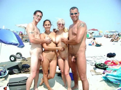 voyeuratthebeach: Get laid tonight: bit.ly/1RIsPy0