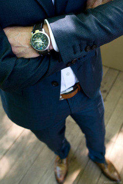 fashionwear4men:  watchanish: Brilliant from Armin Strom.More of our footage… http://bit.ly/17eWKET 