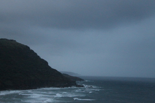 laikalc:  Chilling out at the cliff ft pretty storm clouds and Thai food