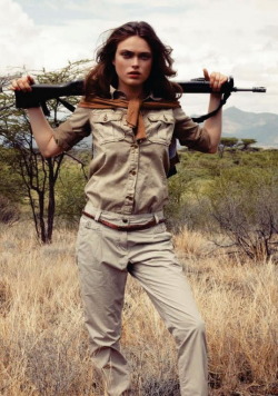 girlandguns:  Girl With Gun  follow me at : http://girlandguns.tumblr.com/