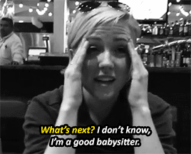 thatsgrace:Hannah told me that she has the greatest story about her trip to the airport but she actu