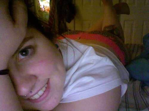 theideal-life:  a wild jungle cat, a cheeky girl, and some dimples ;) enjoy!  