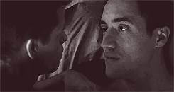 onlycuteguys:  It’s so cute <33