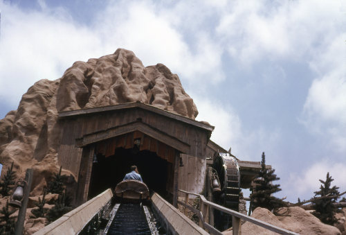 Knott’s Berry Farm, 1973