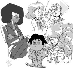 grimphantom:kunzite-c:the-amazing-kukutjulu:art by HoneSk1Omg!!!!Peridot………@0@Amethyst and Pearl look hot in those school gym uniforms :D. If Jasper was added obviously the school bully or school rival.