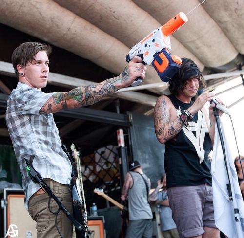 unf-kellin-quinn:  Kellin’s face in this is so adorable 
