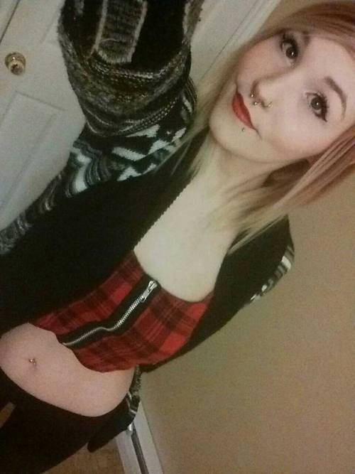 little-miss-toxin:  Its kinda scary how spaced adult photos