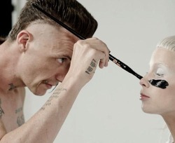 DIE ANTWOORD