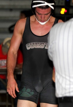 wrestlersandsinglets:  Follow me for Hot