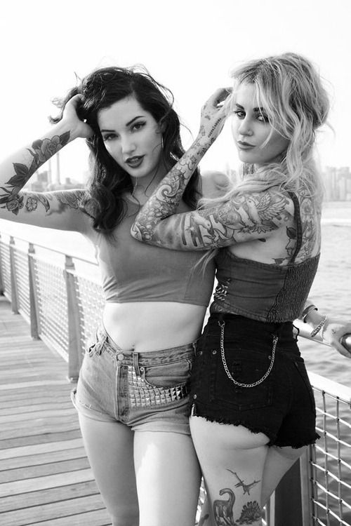 XXX thebullofwallstreet2014:  Sexy ink photo