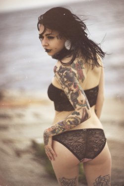 thatattoozone:    Anna Betmen  