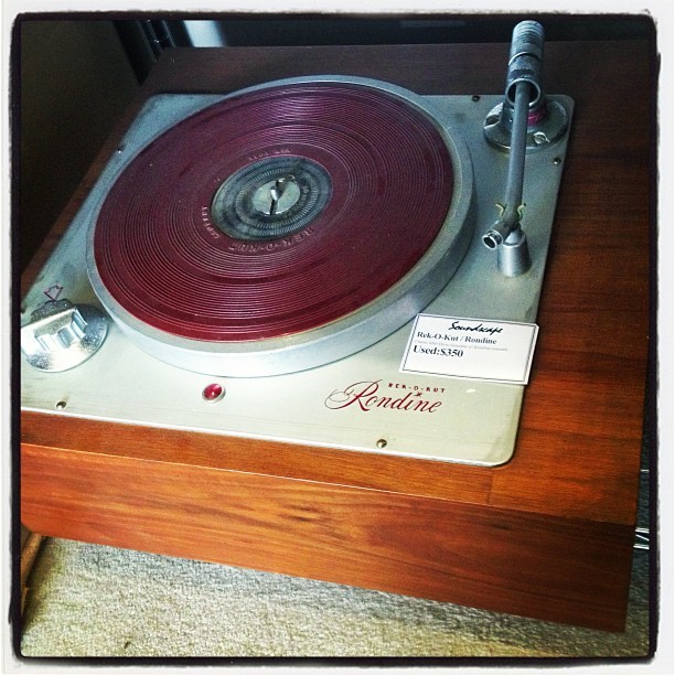 sonicsatori:  Rek-O-Kut/Rondine Killer vintage turntable!! At soundscapeav.com!!
