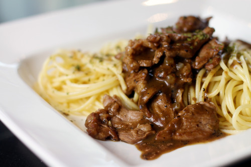 Black Pepper Beef Pasta - E.Clat Gourmet