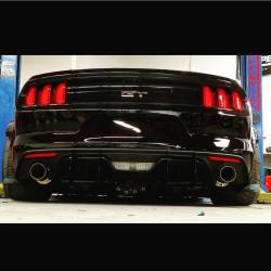 musclefords:  @igfords #ford#Mustang#SVT tag-&gt; #american_muscle_mustangs that a$$ 😍😍 / @stage3performance /