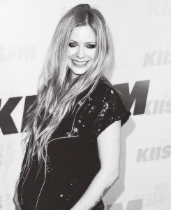 bellefrenches-blog:  Avril Lavigne at Wango