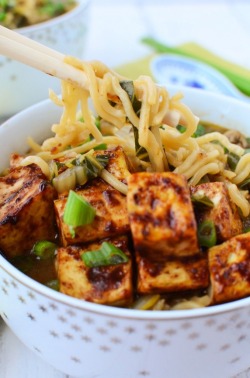vegan-yums:  Ramen with tofu /  Recipe