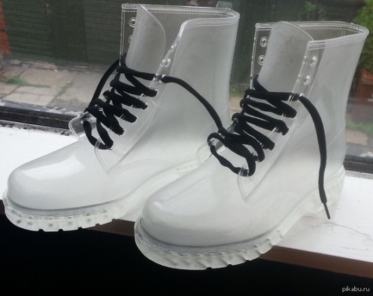 sentientviolets: writhe:  powerfrog:  all fashion advice for short guys is aimed at making them look taller. what if i just want to look sluttier   hopefully this will help   I gotta wear this Look 