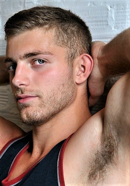 antheus007-blog-blog-blog: via masculinedaddiesbearswprettyboys   via  Gridllr.com  &