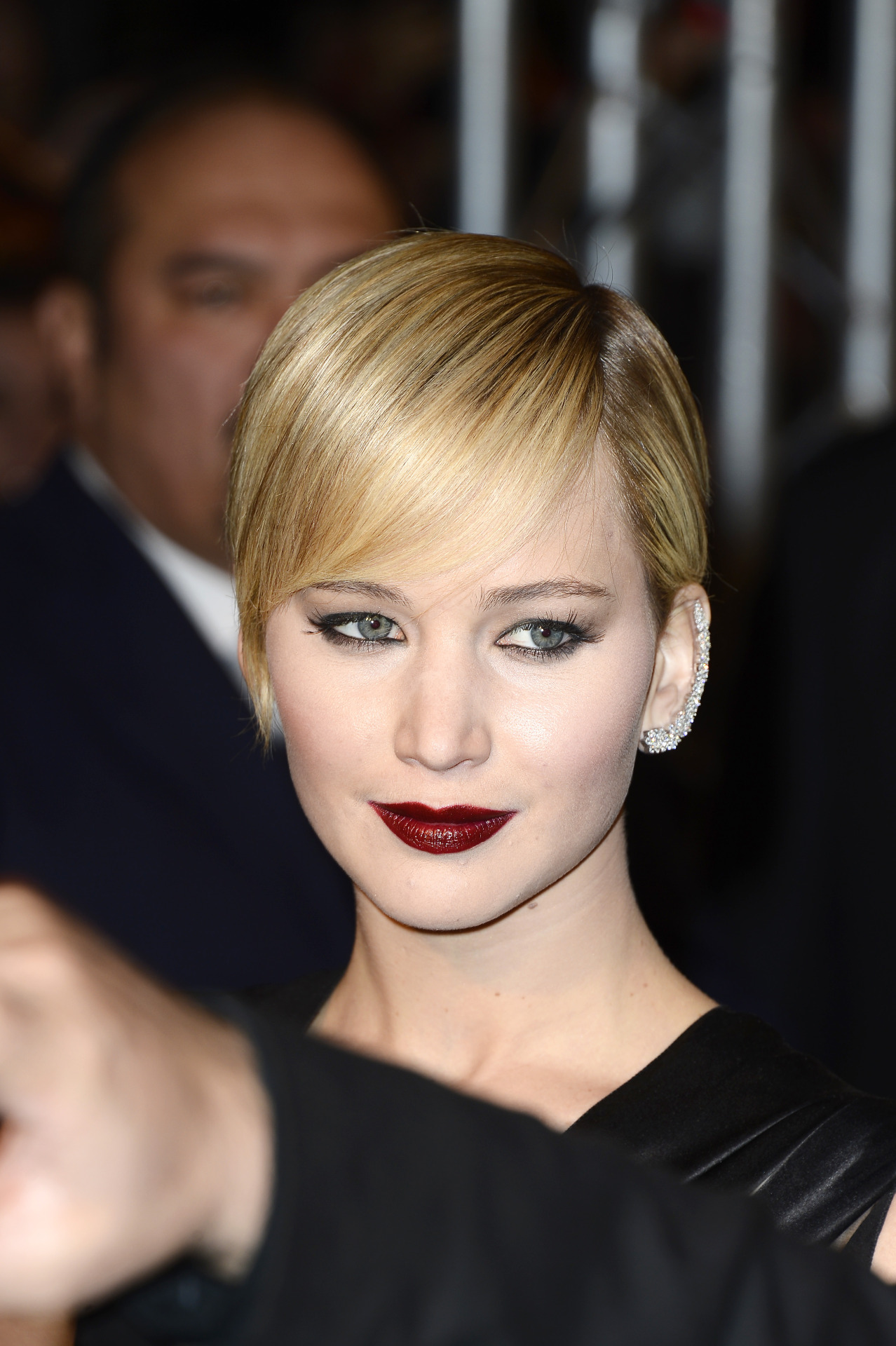 jenniferlawrencedaily:  Paris premiere - HQs 