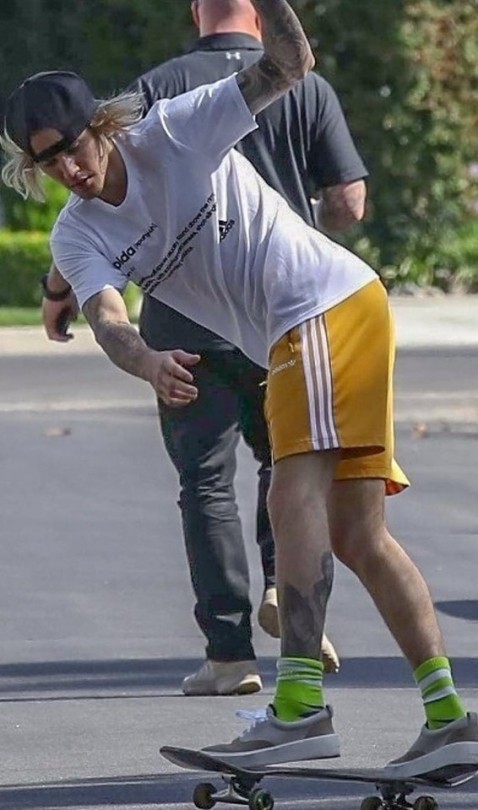 bromancebooty:     Justin Bieber - nice ass 