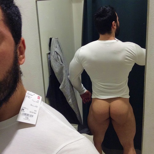 http://takadoesporn.tumblr.com/post/124281014618