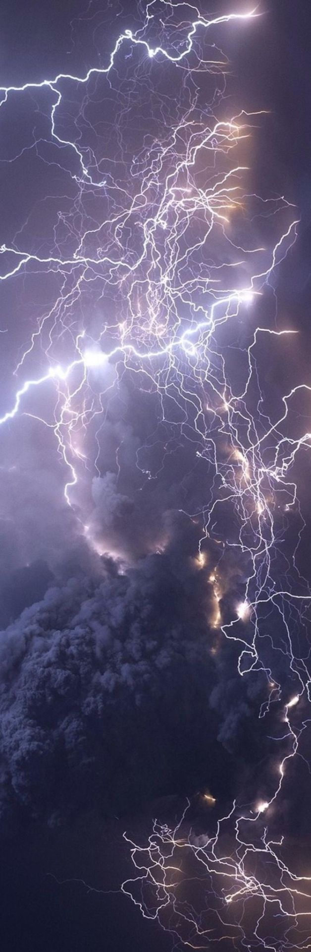 terracompassum:  mrcloudphotography:  planetthegreat:  mrcloudphotography:  source