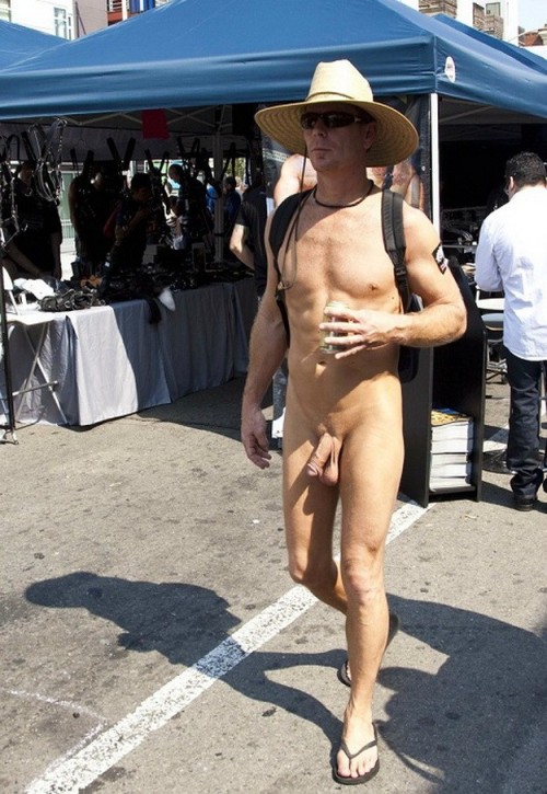 April 4, 2016    Outdoor FestivalNaked stroll