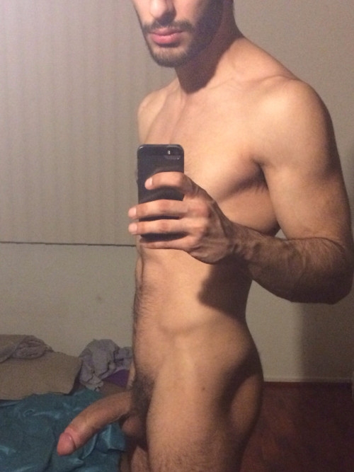 lilmexicanboi1: This Hairy Papi can do what ever he wants.