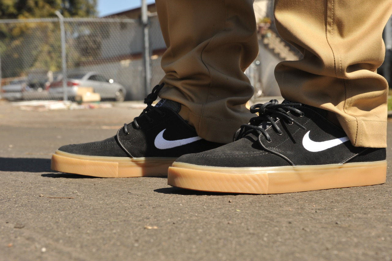 janoski black gum