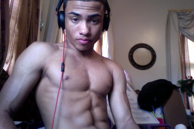 thecutestboysever:  That’s Graham :]  No, that&rsquo;s DADDY. 