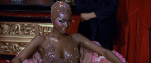 mabellonghetti:Tamara Dobson and Ni Tien in Cleopatra Jones and the Casino of Gold (Charles Bail - 1