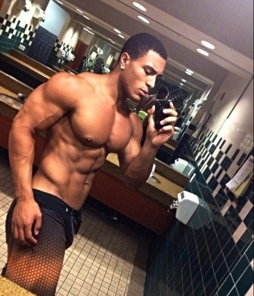 blackmalefreaks:  B.M.F #TeamFreaks #SundayFunday