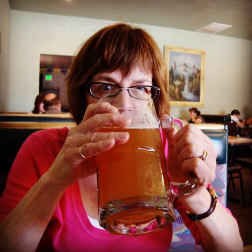 <p>#tbt to my mom and this beer. She’s committed. I’ll always give her that. #weiser2011 #sheorderedalarge  (at Weiser, Idaho)</p>