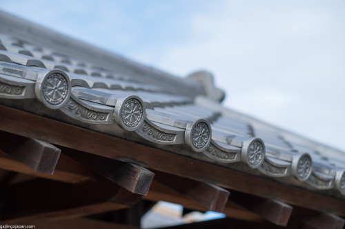 (via Japanese Roofing At Kokoen Garden)