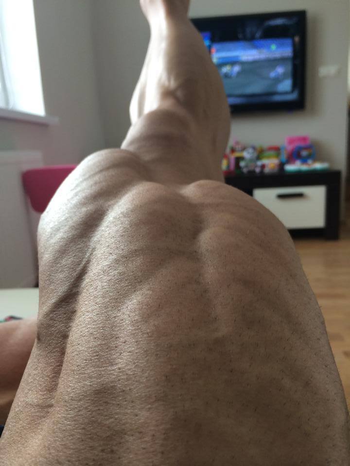 deadlifts-and-derrida:  slickpenguin:  Lukas Dojka  He’s got veins / he knows how